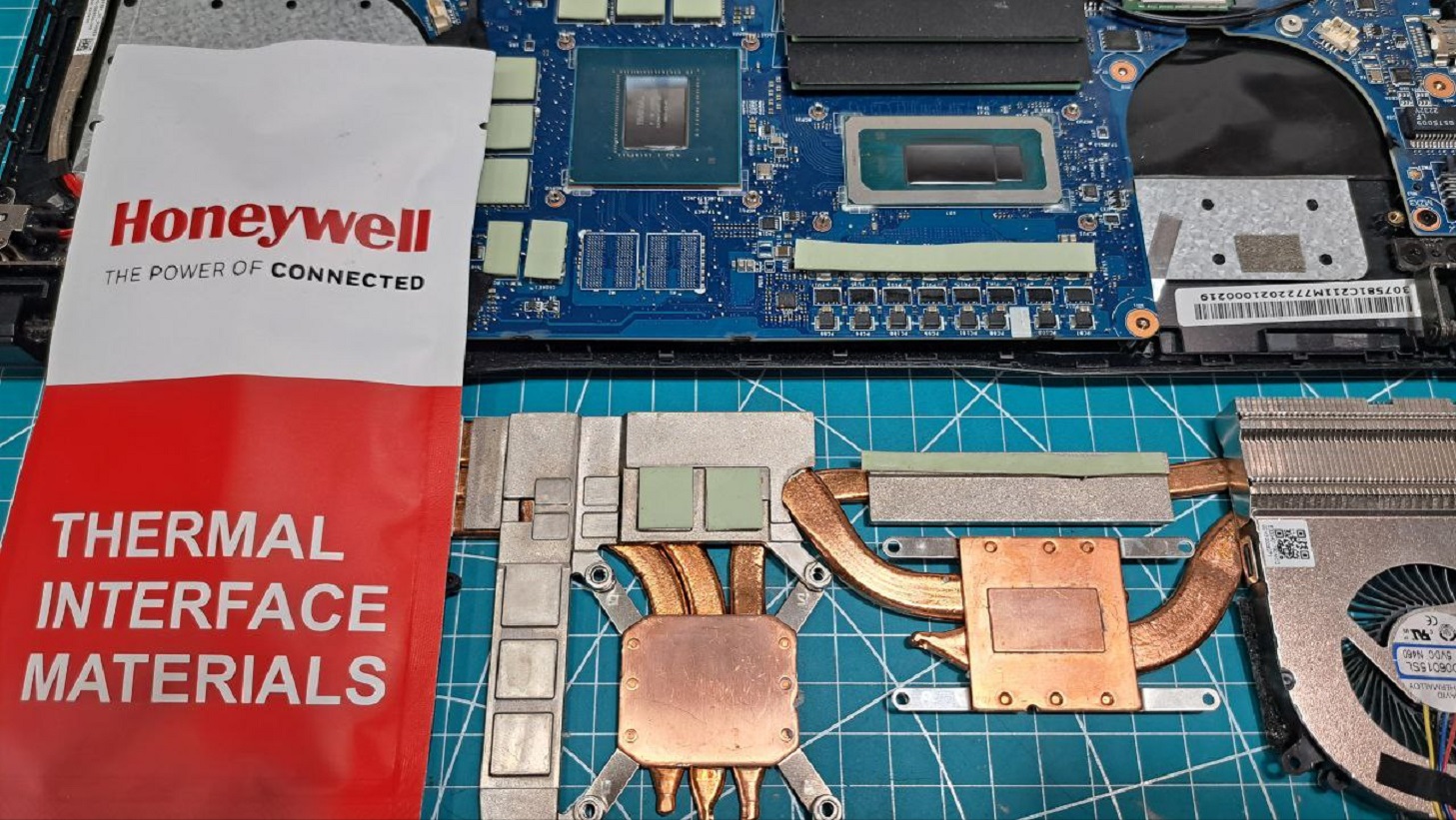 Подготовка кристалла процессора и видеокарты к нанесению Honeywell